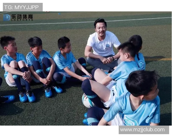 足球培训中的成长与反思：从技术提升到团队合作的深刻体会